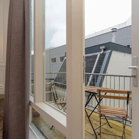 여관 With Single Beds And Balcony