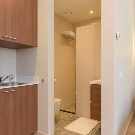 여관 With Single Beds And Balcony 헤이그